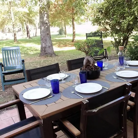Σπίτι διακοπών 55m In With Pool And Garden !